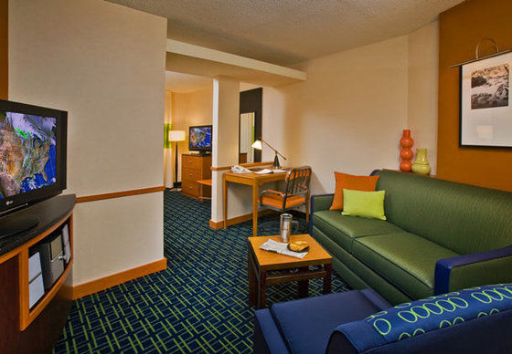 Fairfield Inn And Suites By Marriott Ларами Стая снимка